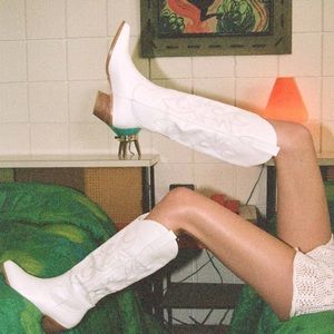 Princess Polly Bilini Urson Tall Cowgirl Boots White size 7